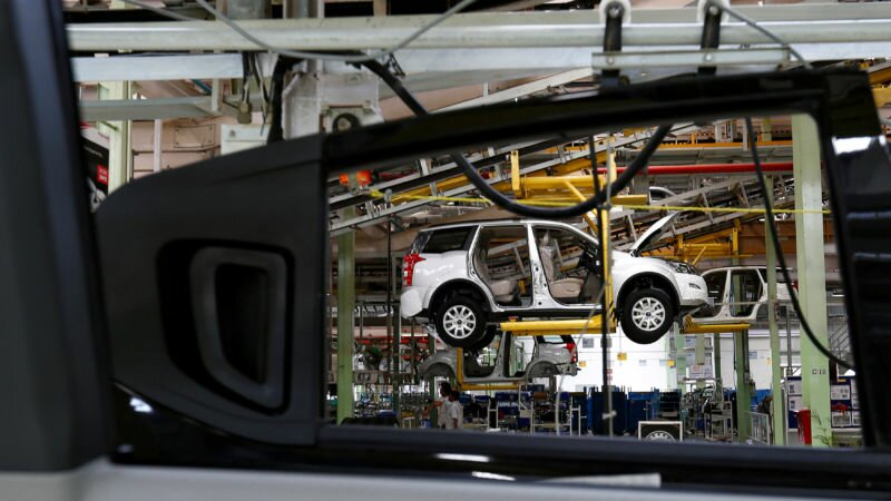 According to the research conducted, South Korean car manufacturers’ international car sales dropped for 2 months.